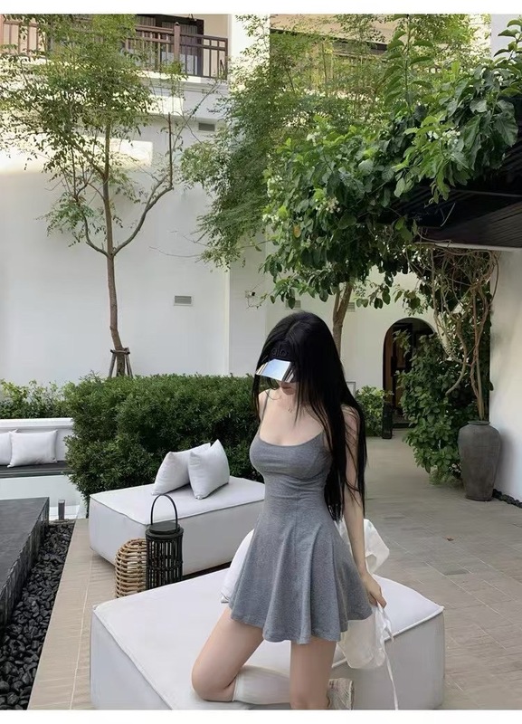 法式純欲修身顯腰細肩帶洋裝+附安全褲