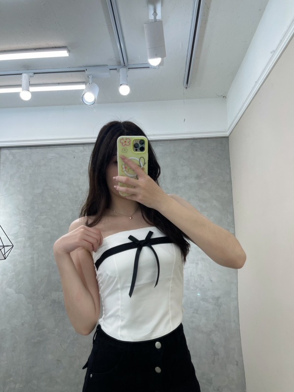 平口甜妹風格or個性辣 平口後彈性蝴蝶結小可愛 超強甜姐風格還是超個性辣妹 有加止滑條唷不擔心下滑😂😂😂