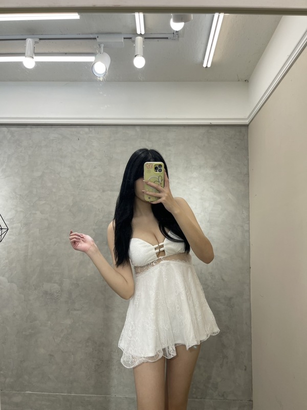 amazing.com.tw 仙氣蕾絲公主洋裝 細緻蕾絲面料搭配澎澎裙擺, 輕盈又浪漫,每個轉身都像自帶濾鏡。