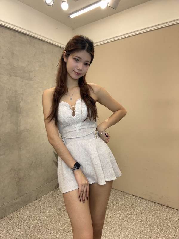 深V蕾絲平口 美胸性感集中交叉