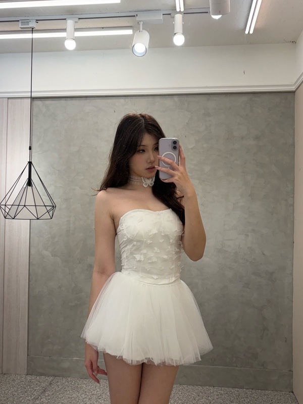 Amazing 超級甜妹首選 全紗傘狀蓬蓬紗裙 超美傘度完美修飾腿型 展現超優質翹臀 上衣隨意搭配蝴蝶&結 超甜菜的甜甜甜甜妹就是你