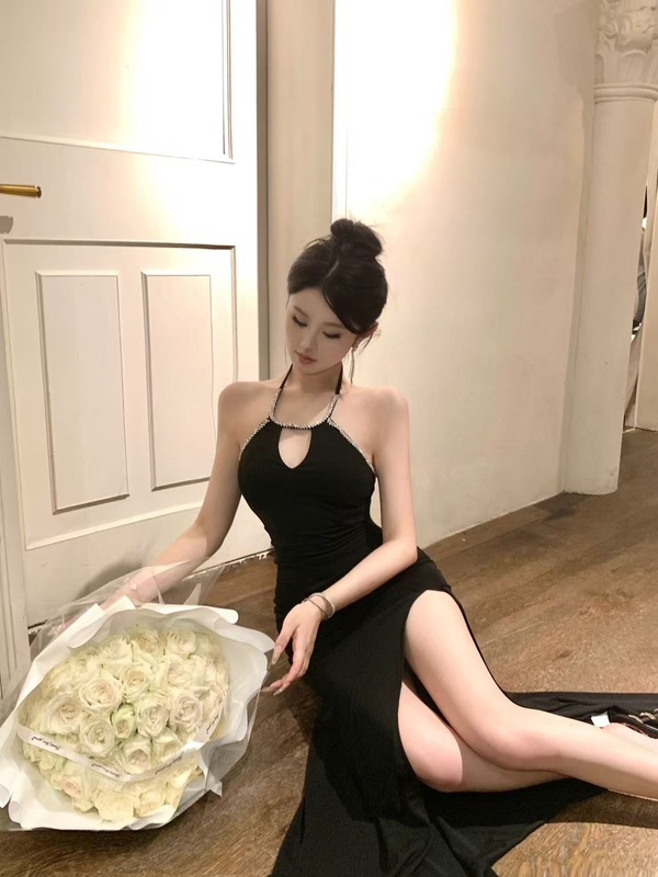 Deja Amazing 繞脖長洋 滿鑽繞脖胸開洞