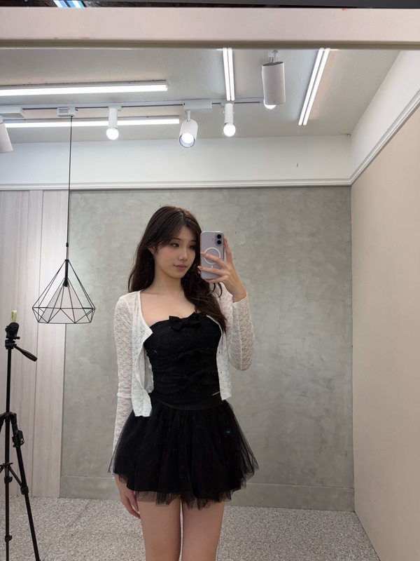 緹花紗薄針織帶點輕柔棉料 輕柔小甜妹罩衫🐶🐶 不管是洋裝還是甜甜小可愛 都能輕鬆搭配😍😍😍