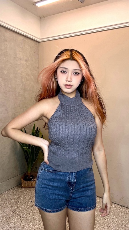 套脖針織削肩背心 內有罩杯超方便