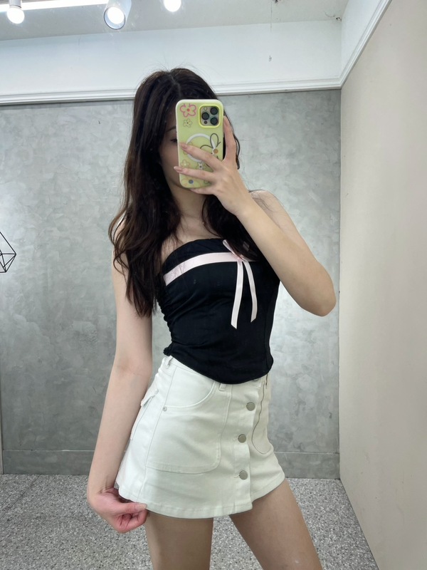 排釦式磅數超高 彈性超好牛仔褲裙 搭細跟長靴超級個性辣 搭配厚底球鞋瞬間變甜甜學生妹